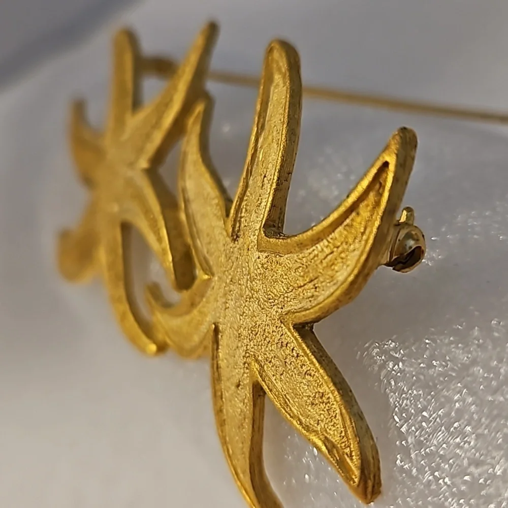 STARFISH Goldtone Brooch